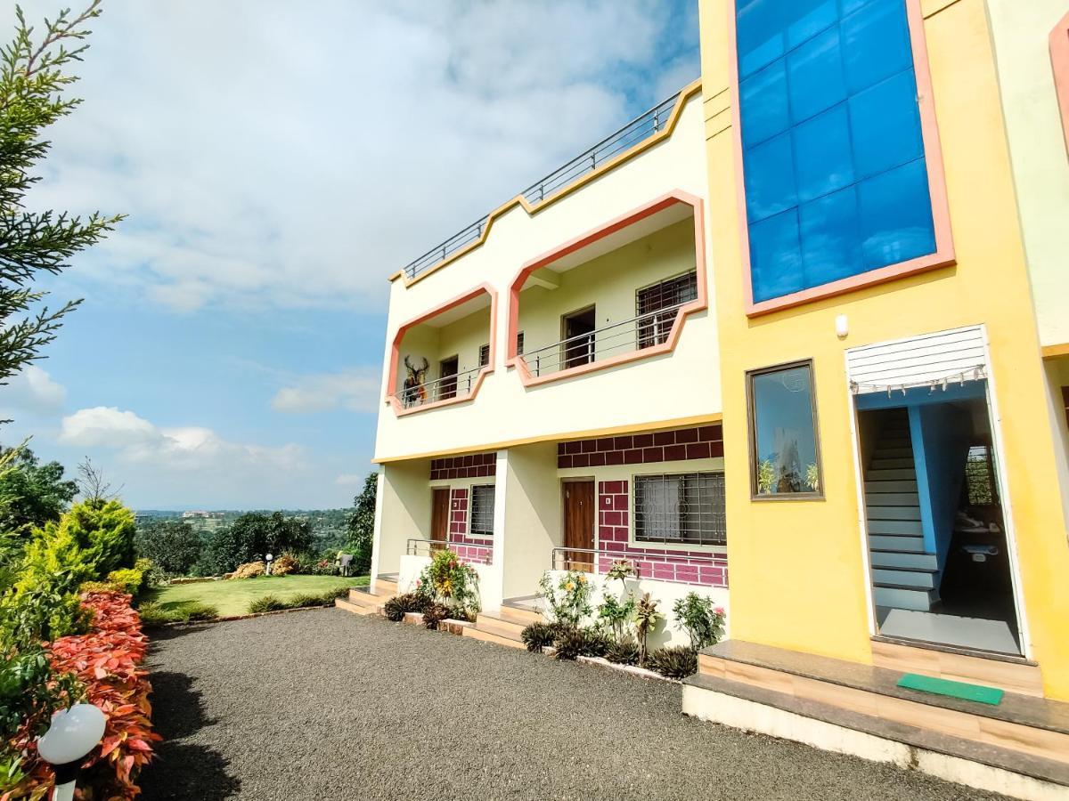 Anand Valley Hotel Panhāla Extérieur photo