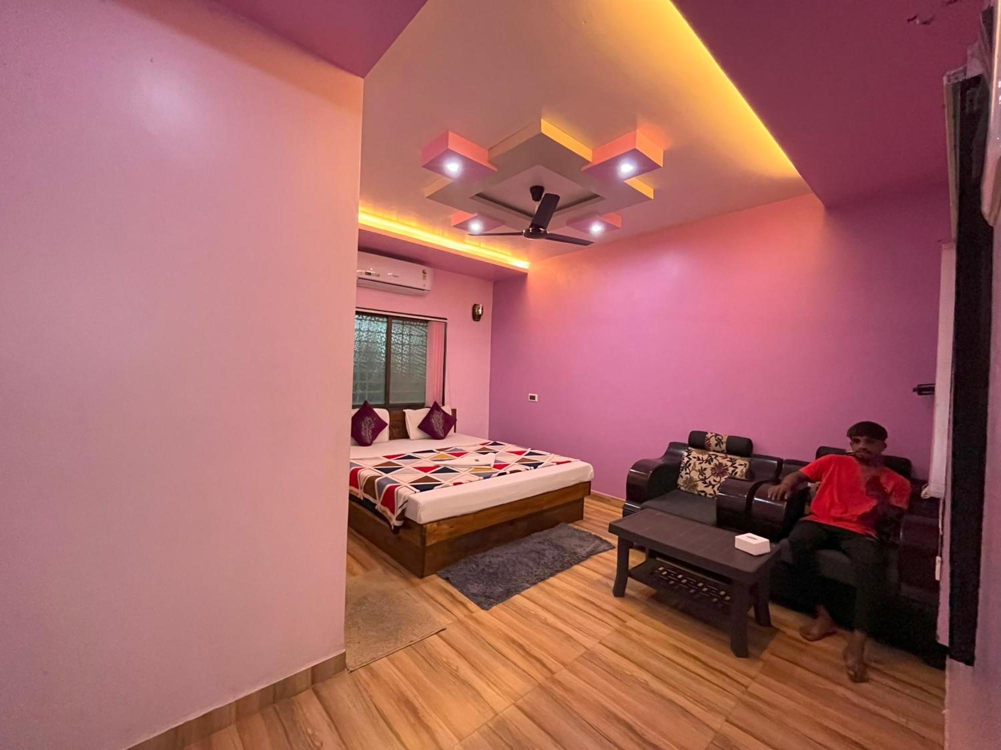 Anand Valley Hotel Panhāla Extérieur photo