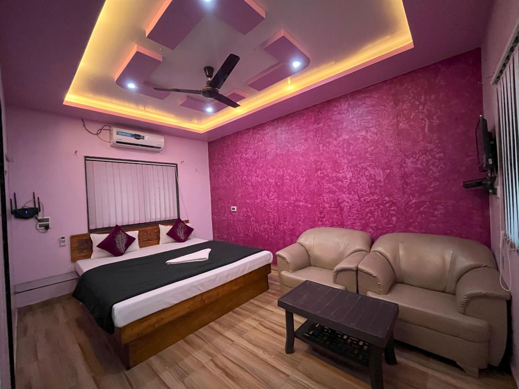 Anand Valley Hotel Panhāla Extérieur photo